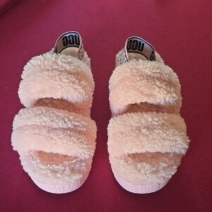 UGG LIGHT PINK OH FLUFFITA PLATFORM SANDAL